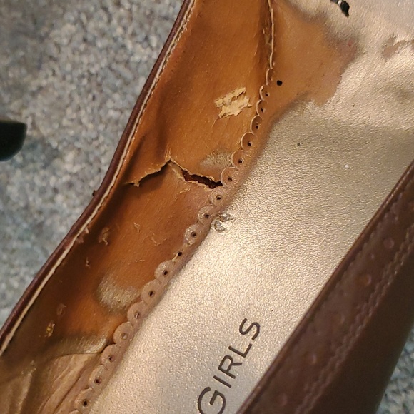 BCBGirls heels. Size 9 - Picture 3 of 4